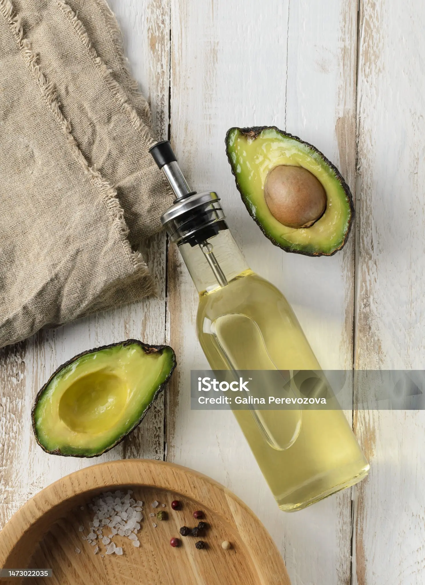 Avocado oil and by-products